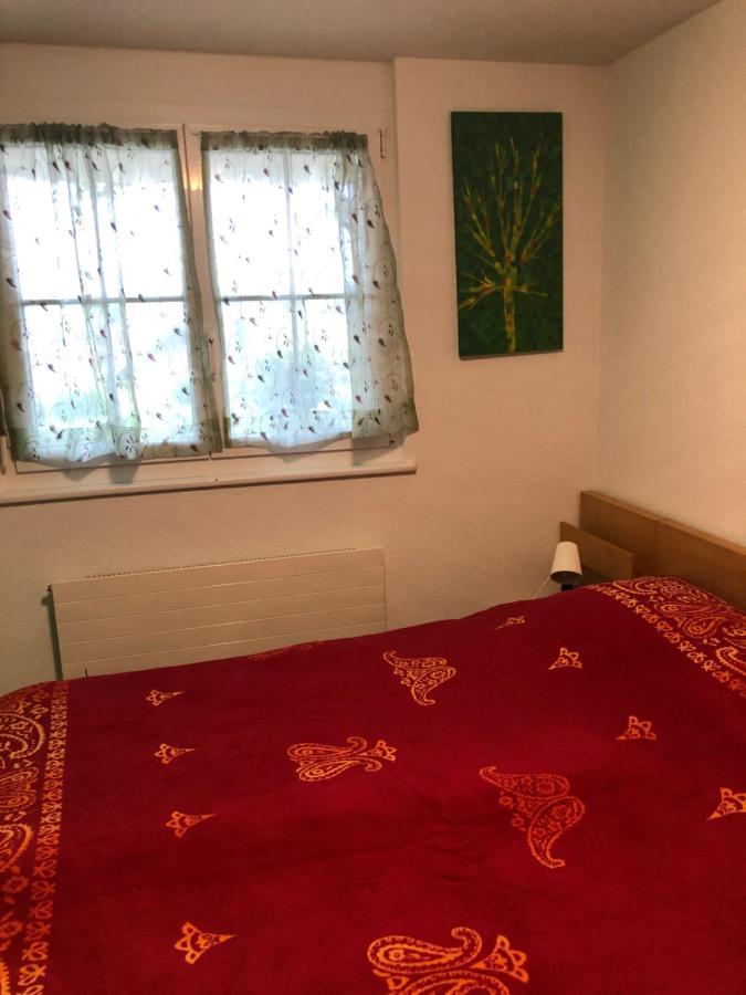 Mona'S Sleep & Go Bed and Breakfast Buren  Eksteriør billede