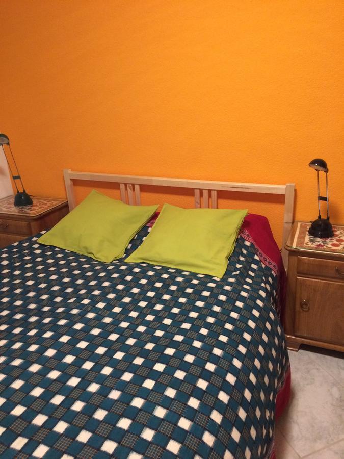 Mona'S Sleep & Go Bed and Breakfast Buren  Eksteriør billede